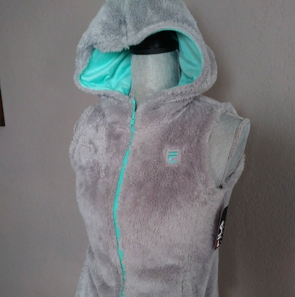 COPY - NWT Fila hooded fleece vest